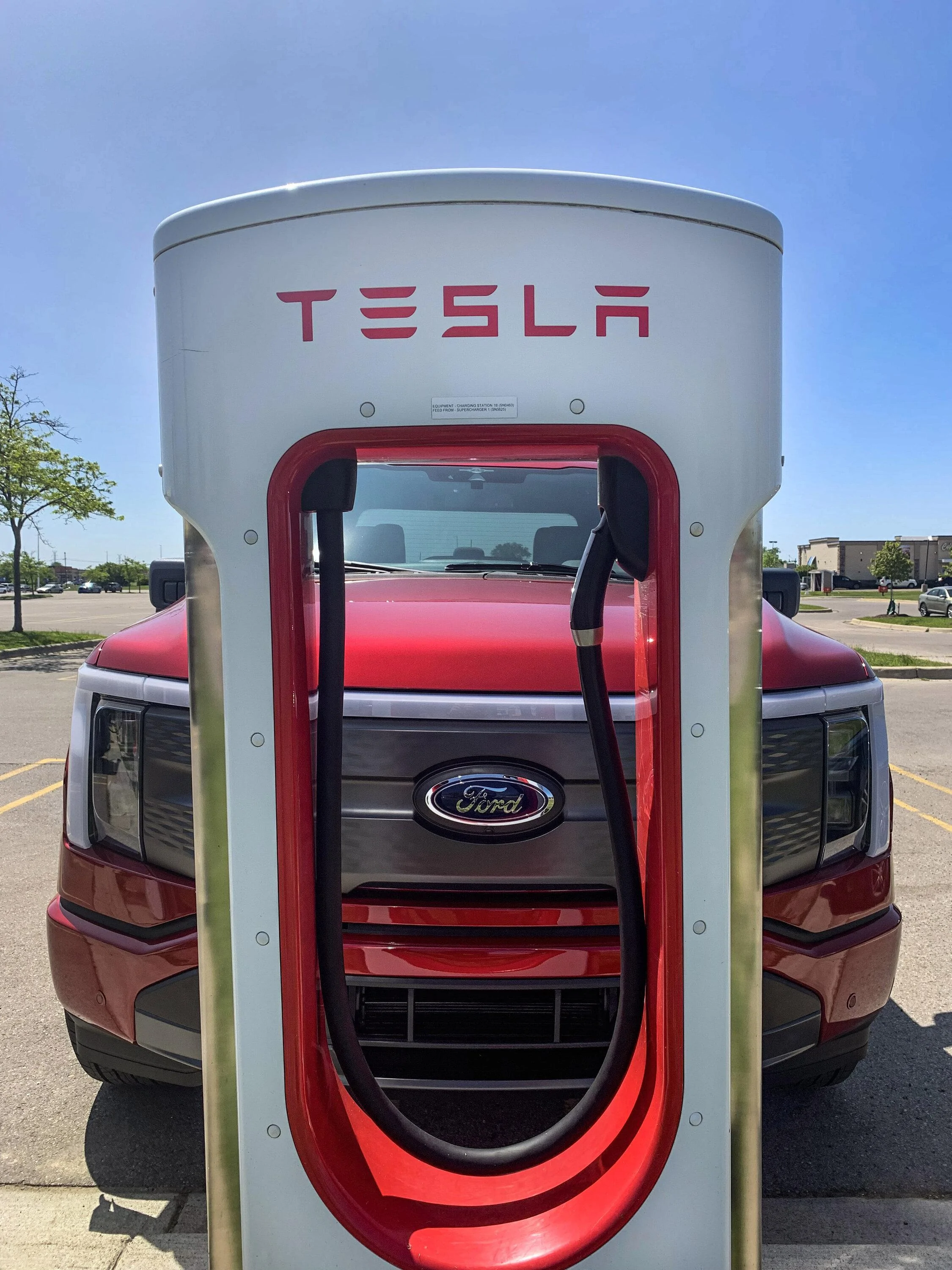 Tesla Model 2 Ford EV will gain access to Tesla Superchargers and come with standard NACS ports starting 2025! Ford_Tesla_F-150 Lightning