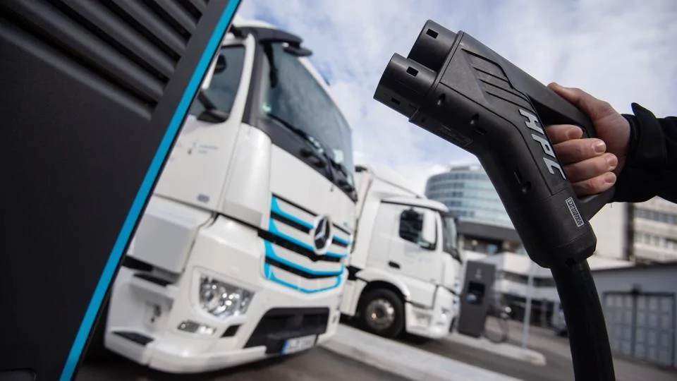 Tesla Model 2 Electrifying Big Trucks And Buses Could Spark A $47B Global Market 1605724334621