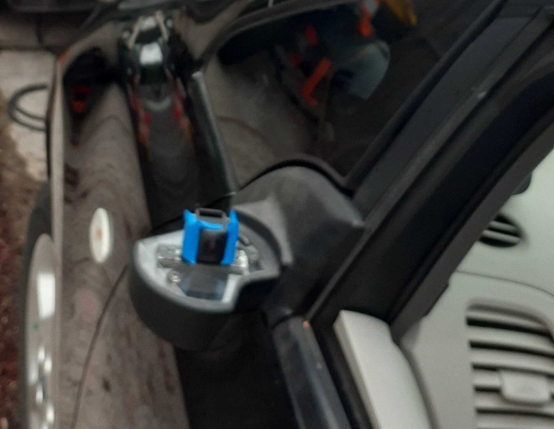 Tesla Model 2 camera side mirror on leaf 20210126_183649