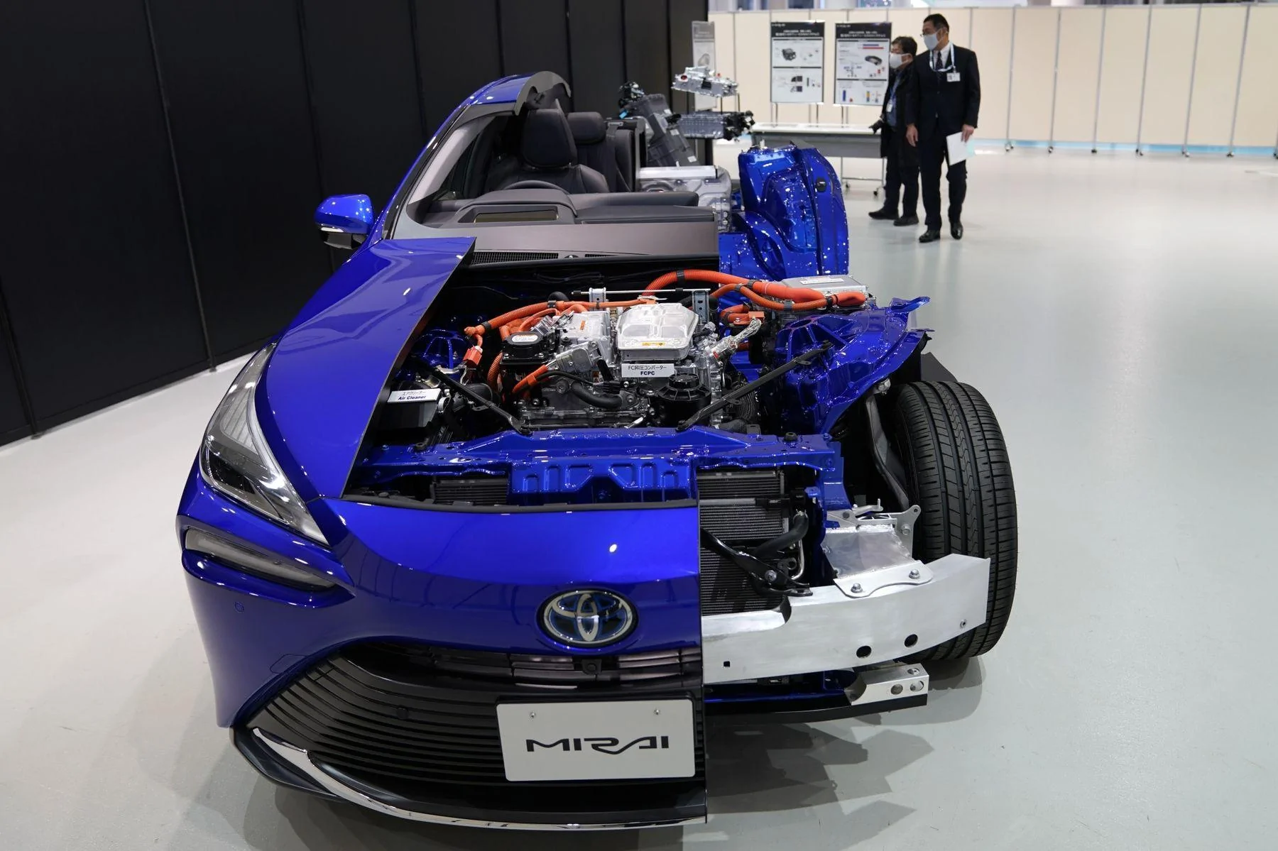 Tesla Model 2 Toyota-Backed Paris Venture Targets 10,000 Hydrogen Taxis by 2024 1800x-1