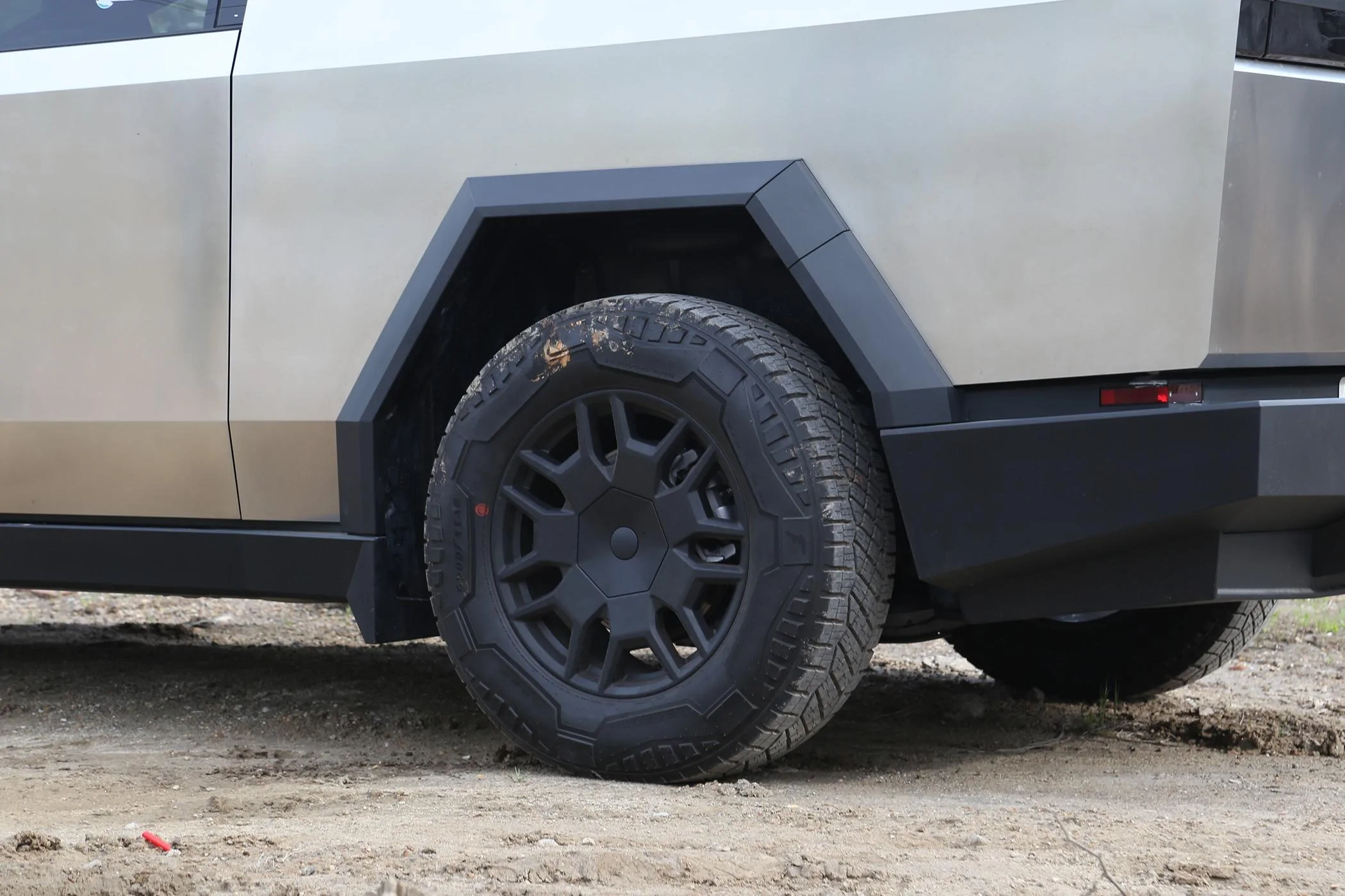 Tesla Model 2 ELECFRESH | Product Testing | Cybertruck Center Cap Solution IMG_4319