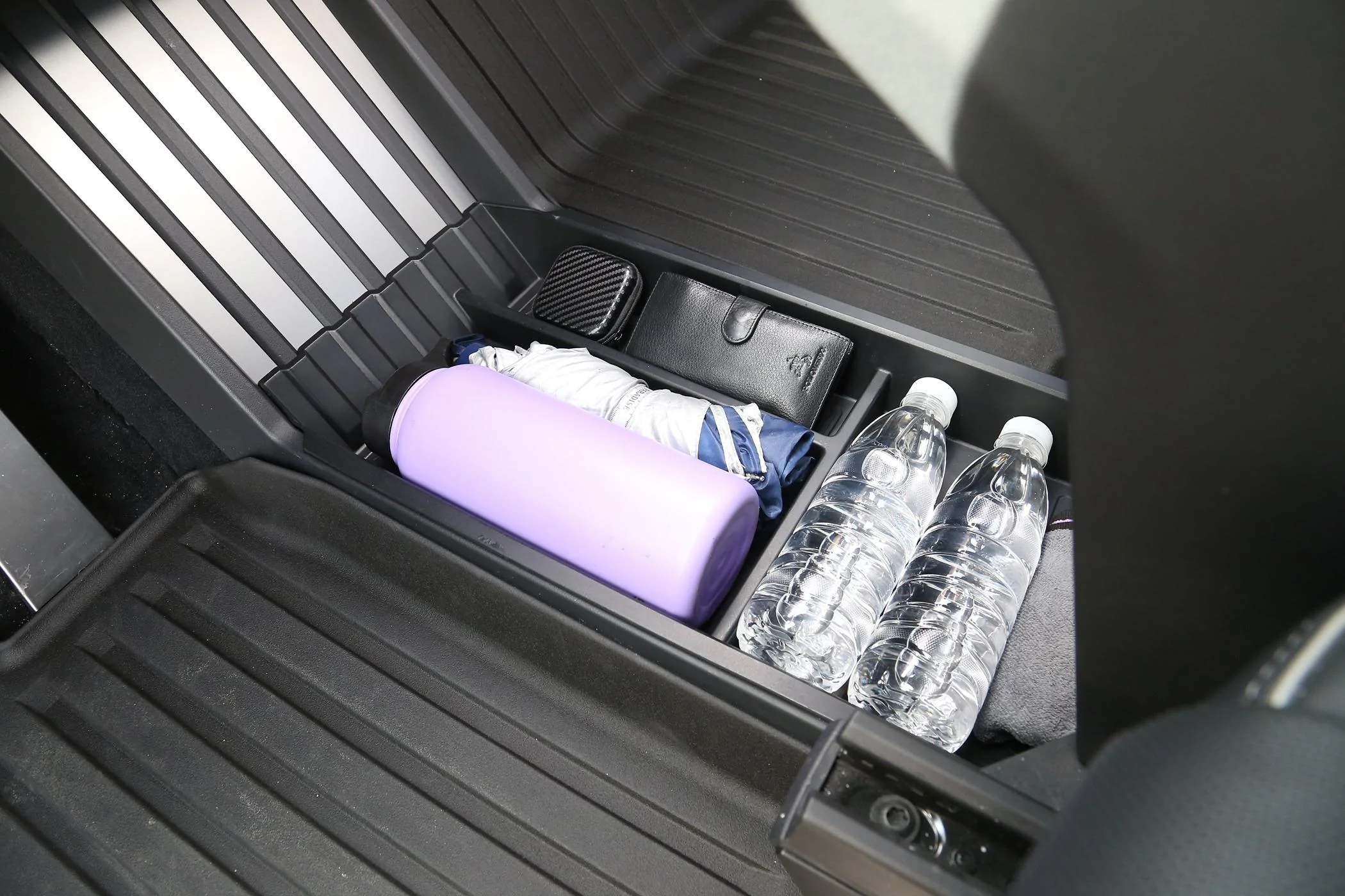 Tesla Model 2 ELECFRESH | Product Testing | Cybertruck Center Floor Storage Solution IMG_4644