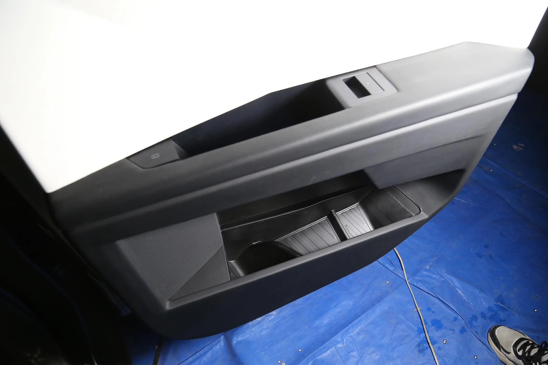 Tesla Model 2 ELECFRESH | Product Testing | The Cybertruck Car Door Side Storage Box Solution IMG_6556