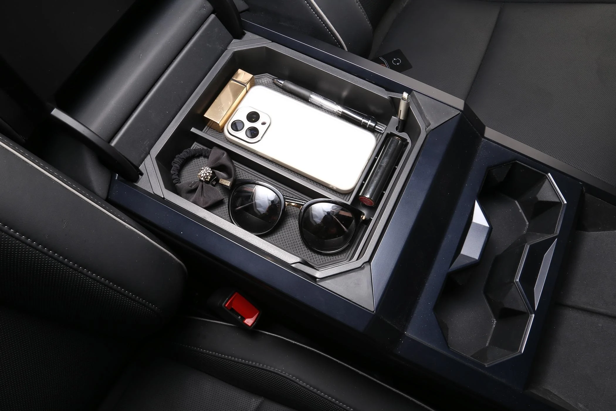 Tesla Model 2 ELECFRESH | Product Testing | The Cybertruck Double-layer Center Console Organizer Solutions IMG_6414