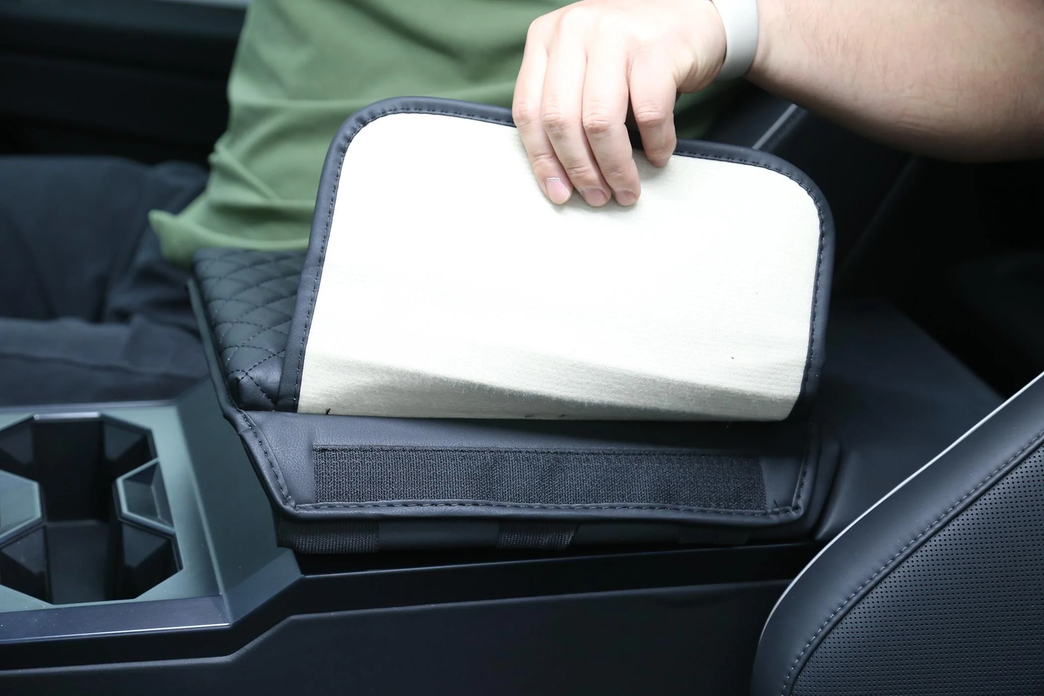 Tesla Model 2 ELECFRESH | Product Testing | The Cybertruck Arm Rest Cover Solutions IMG_6118