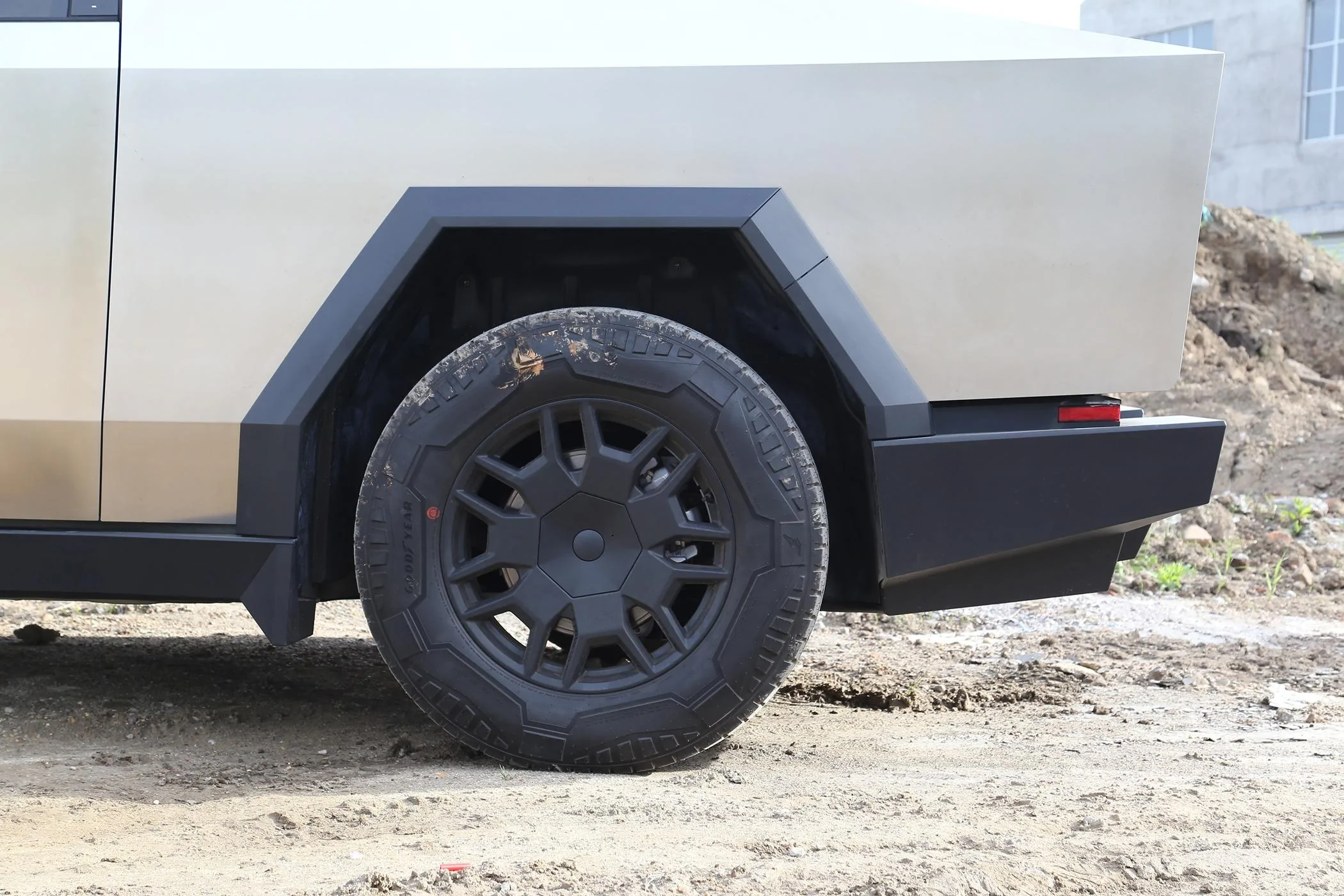 Tesla Model 2 [10% OFF] Elecfresh Wheel Center Hubcap Cover For Cybertruck Available Now! IMG_4297