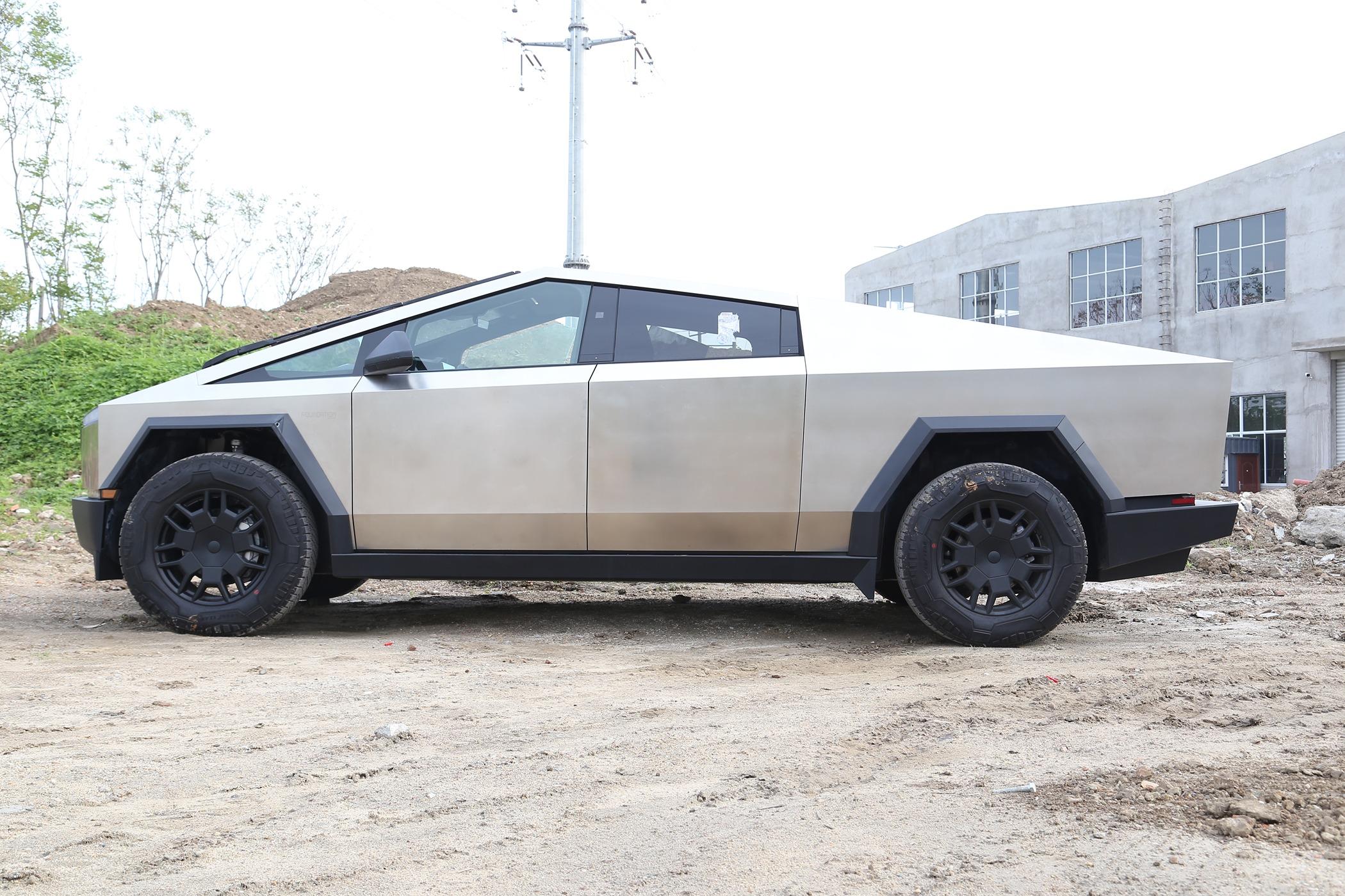 Tesla Model 2 [10% OFF] Elecfresh Wheel Center Hubcap Cover For Cybertruck Available Now! IMG_4304.JPG