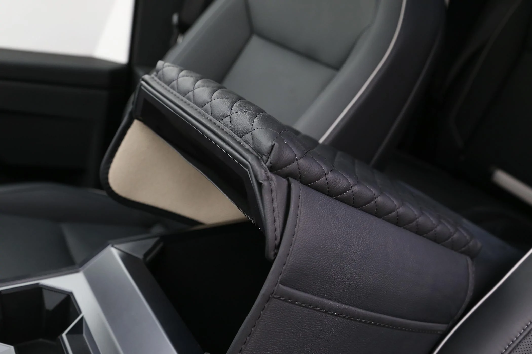 Tesla Model 2 [Elecfresh] Promotion For Armrest Cover! IMG_5853