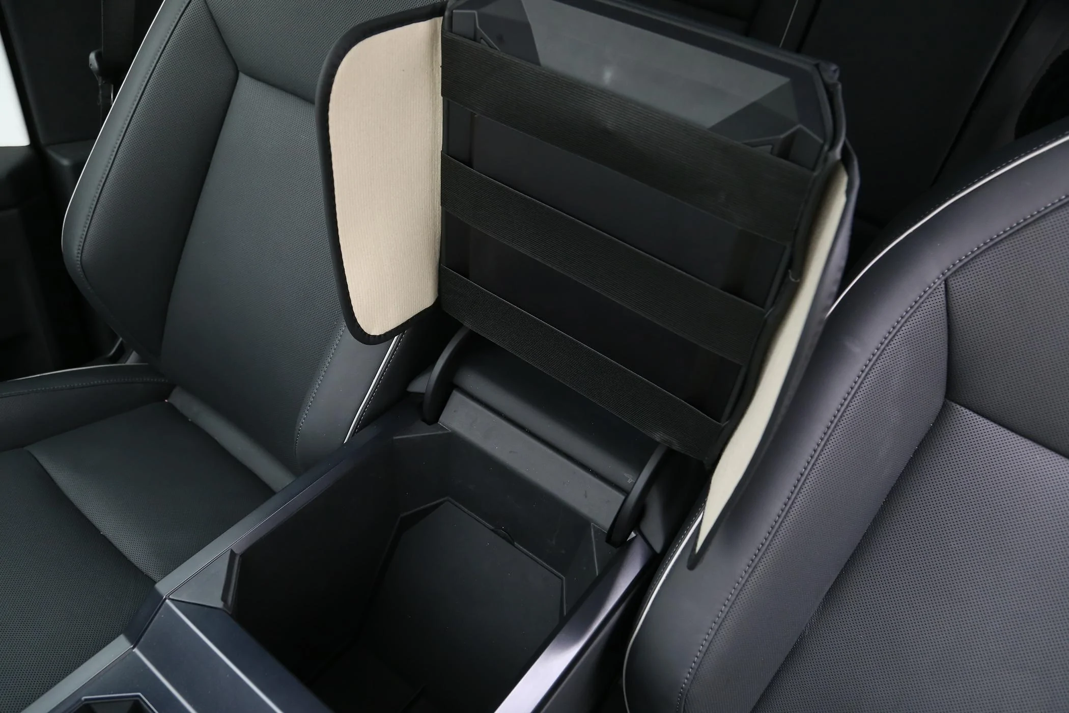 Tesla Model 2 [Elecfresh] Promotion For Armrest Cover! IMG_5865