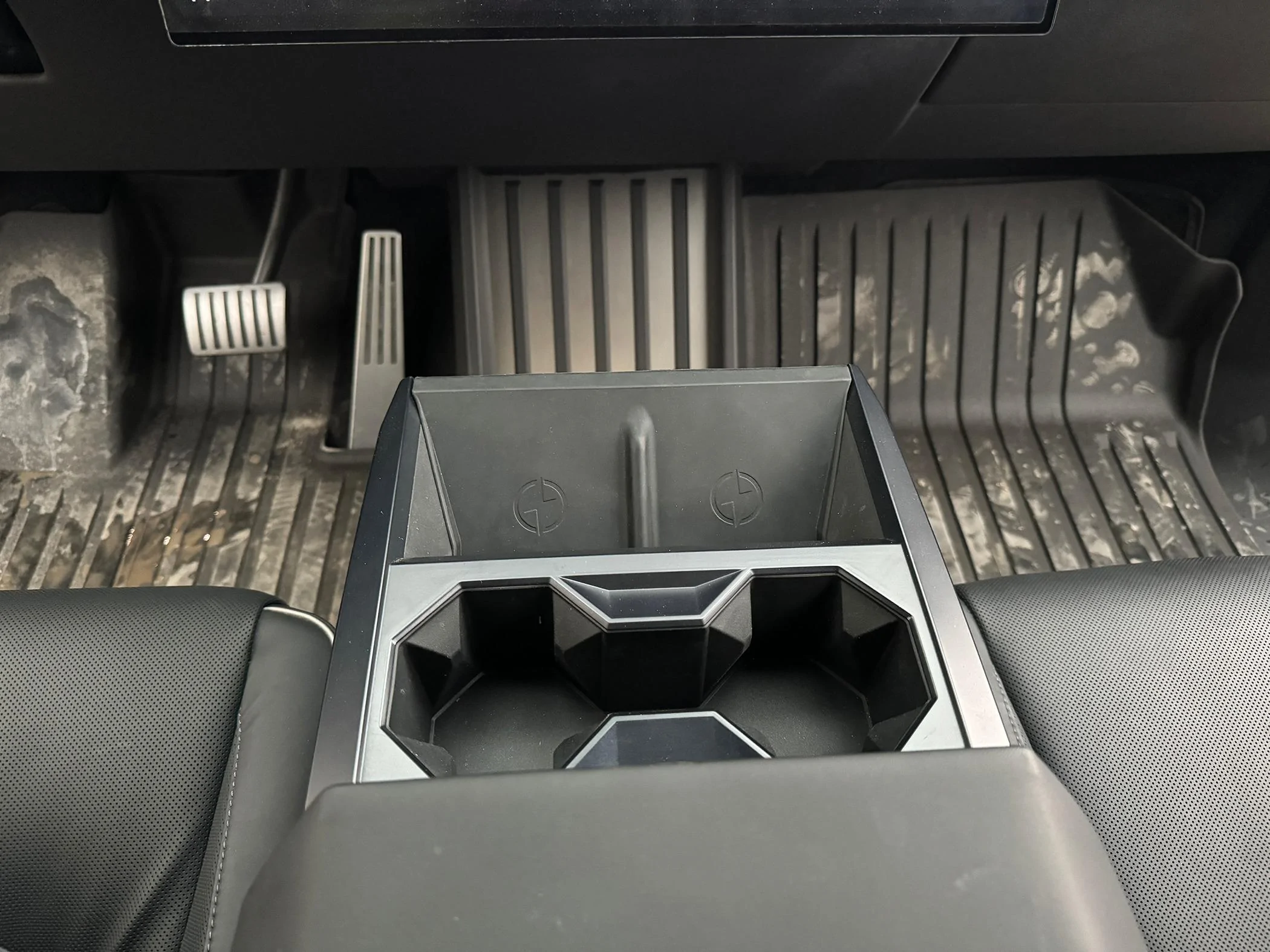 Tesla Model 2 [Elecfresh] Promotion For Center Console Anti-Slip Pad! IMG_0696