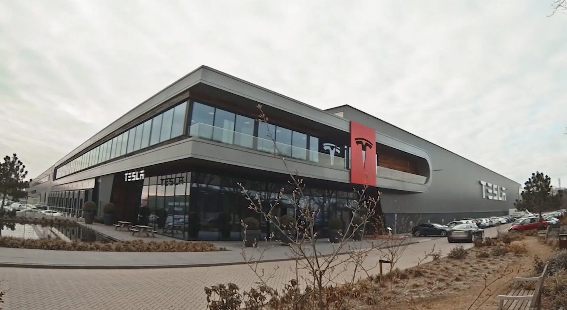 Tesla Model 2 Tesla closes in on direct EV sales in Texas with proposed bill tesla-texas-direct-sales--scaled