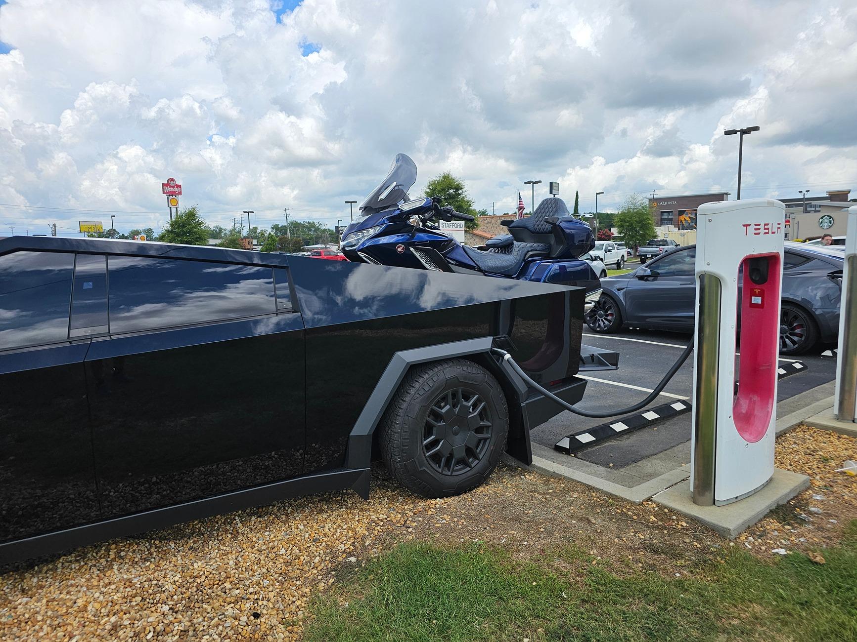 Tesla Model 2 [Elecfresh] August Giveaway -- Frunk Mat and Lower Cubby Mat 20240721_131616