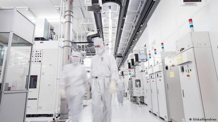 Tesla Model 2 Tesla Semiconductors? 57764758_401
