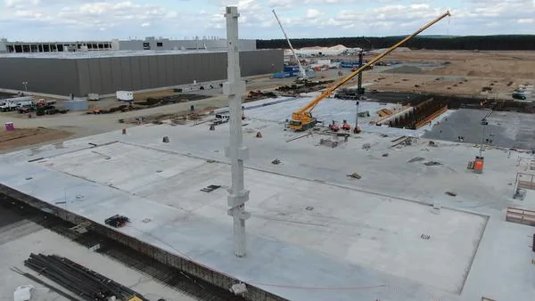 Tesla Model 2 Tesla Battery Factory at Giga Berlin Gets First Reinforced Concrete Pillar as Construction Progresses 4_8fb52211-2b7b-458f-ad40-935c00110b3f_600x600