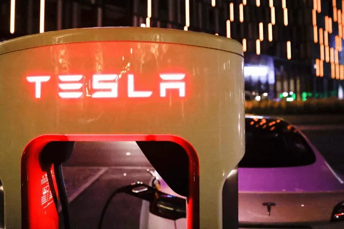 Tesla Model 2 MarketWatch: Here’s the math for Tesla’s stock price if it becomes the Apple of car makers 1635540029670